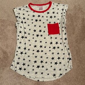 Juniors Star Print Tee with Red Pocket - patriotic